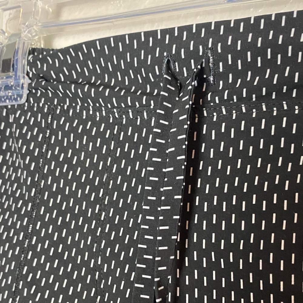 Women's Black Dash Jogger Pants - Picture 5 of 9